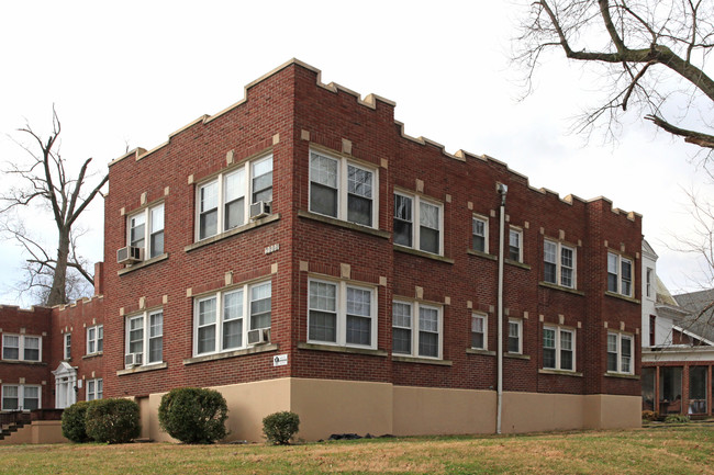 West Louisville  - 4600 W Broadway in Louisville, KY - Building Photo - Building Photo