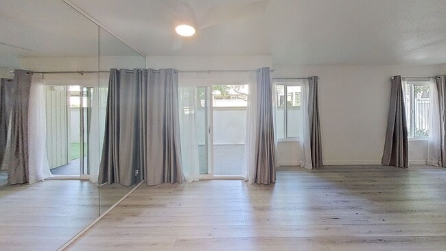 property at 22107 Burbank Blvd