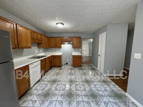 2039 Marbut Trce in Lithonia, GA - Building Photo - Building Photo