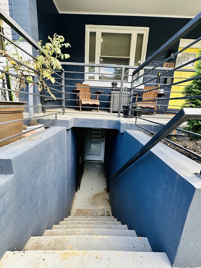 property at 1427 Parkwood Pl NW