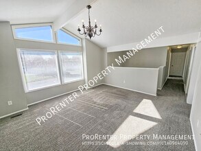 929 Wasatch Dr in Layton, UT - Building Photo - Building Photo
