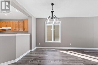 33 Birchwood Ct in Meaford, ON - Building Photo - Building Photo