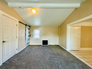 3877 West St in Oakland, CA - Building Photo - Building Photo