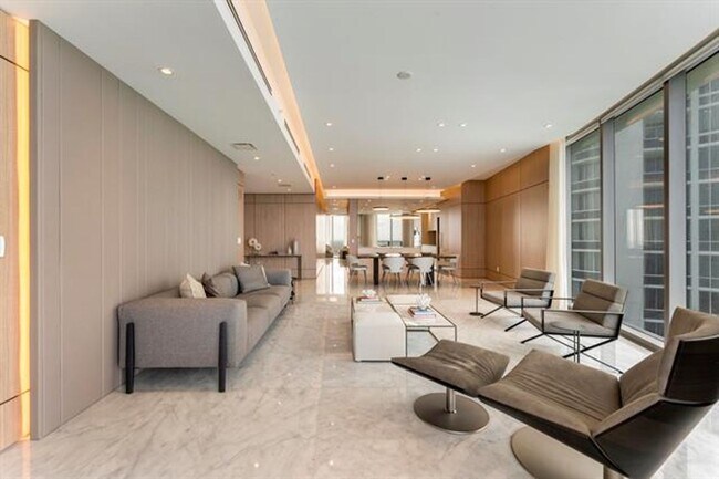 15701 Collins Ave in Sunny Isles Beach, FL - Building Photo - Building Photo