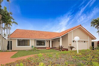 2220 SW 90th Ave, Unit 419 in Miami, FL - Foto de edificio - Building Photo