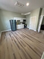 110 8th St in New Bedford, MA - Building Photo