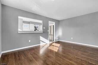 415 Highland Pl in Bound Brook, NJ - Building Photo - Building Photo