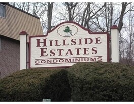 13 Silvestri Cir, Unit #6 in Derry, NH - Building Photo