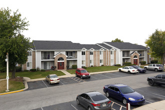 Hanna Village Apartments in Indianapolis, IN - Foto de edificio - Building Photo