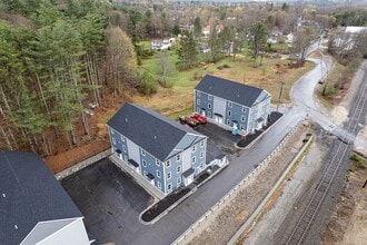Paul's Place in South Berwick, ME - Foto de edificio - Building Photo