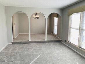 3909 San Marcos Rd in Jeffersontown, KY - Building Photo - Building Photo
