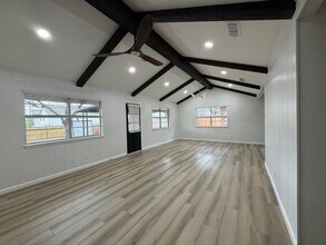 6526 Forest Grove in San Antonio, TX - Building Photo - Building Photo