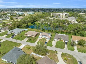 1328 SE 2nd Pl in Cape Coral, FL - Building Photo - Building Photo