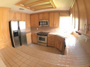 3809 N 1st Ln W in McAllen, TX - Foto de edificio - Building Photo