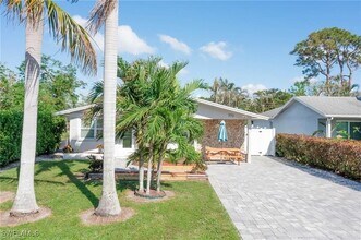 773 95th Ave N in Naples, FL - Building Photo - Building Photo