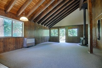 5826 Victoria Rd in Carnelian Bay, CA - Building Photo - Building Photo
