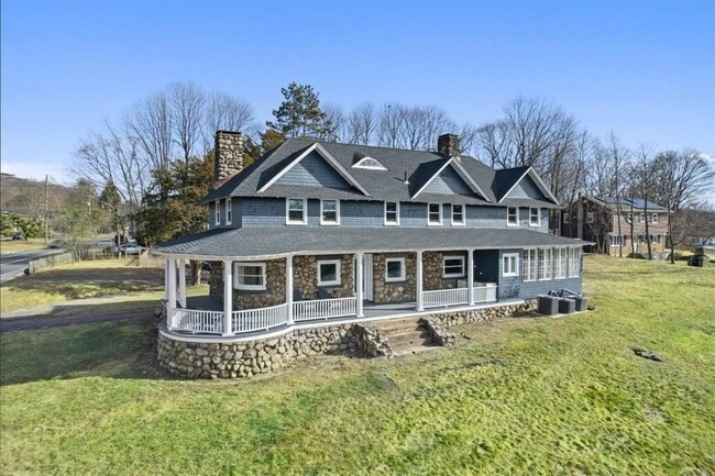 1 Memorial Dr in Suffern, NY - Building Photo - Building Photo