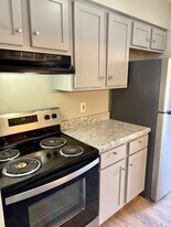 4026 N Illinois Ave in Peoria Heights, IL - Building Photo