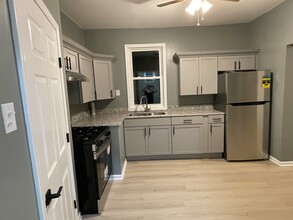 1312 W Erie St, Unit 1 R Back apartment in Chicago, IL - Foto de edificio - Building Photo