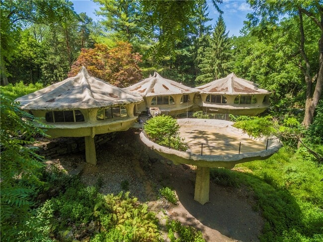 property at 142 Park Rd