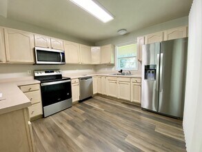16 Wellington Dr in Bluffton, SC - Building Photo - Building Photo
