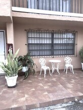 520 NW 109th Ave in Miami, FL - Building Photo - Building Photo