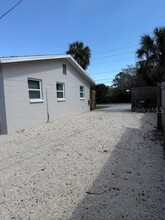 90 Fulton Dr in Largo, FL - Building Photo - Building Photo