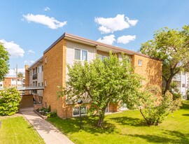 11821 105th St NW in Edmonton, AB - Building Photo