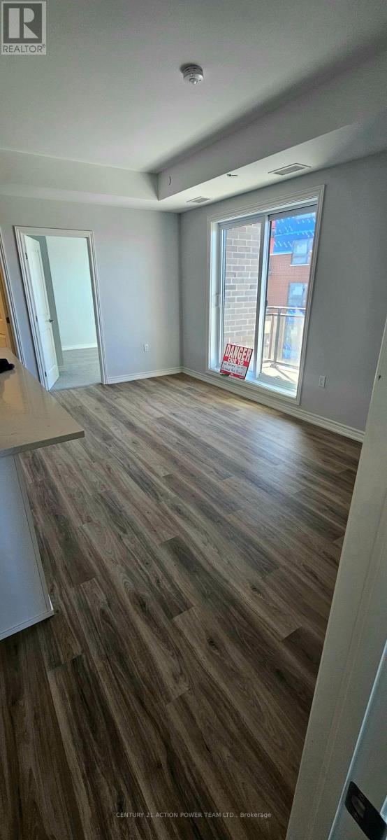 1350 Hemlock Rd in Ottawa, ON - Building Photo - Building Photo