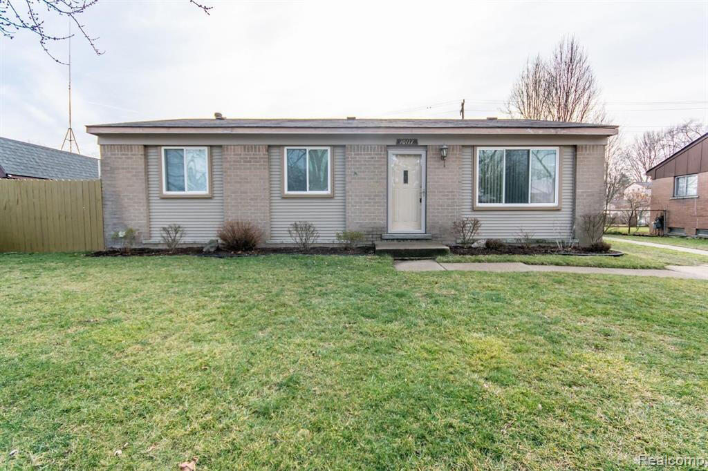 10117 Hamilton St in Belleville, MI - Building Photo