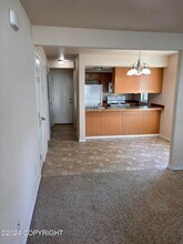 6233 E Tudor Rd in Anchorage, AK - Building Photo - Building Photo