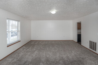 Granton Place Apartments in Marion, IN - Building Photo - Interior Photo