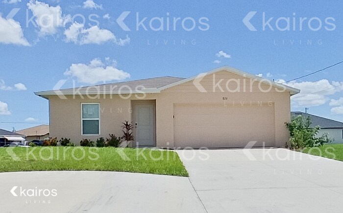 826 Wilmington Pkwy in Cape Coral, FL - Foto de edificio