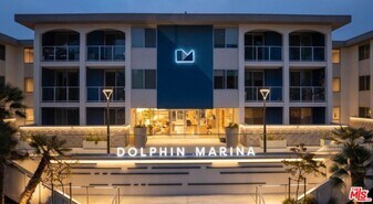 13900 Panay Way in Marina Del Rey, CA - Building Photo