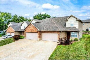 1310 Stags Way, Unit 1314 in Columbia, MO - Building Photo