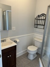 308 Locust St, Unit 3 in Fall River, MA - Building Photo - Building Photo