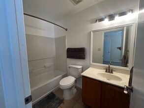 601 Torretta Dr SW in Albuquerque, NM - Building Photo - Building Photo