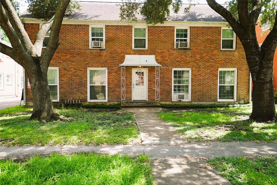 2431 Shakespeare St in Houston, TX - Foto de edificio