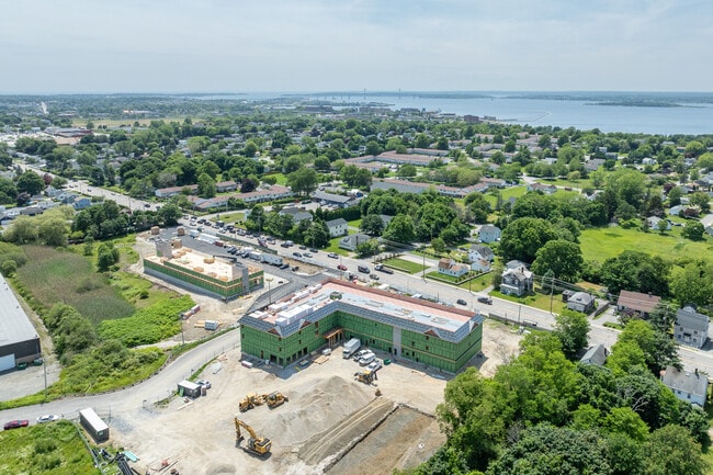 Rosebrook Commons in Middletown, RI - Building Photo - Building Photo