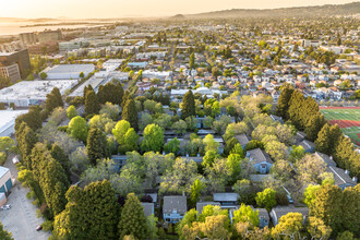 Emery Bay Village in Emeryville, CA - Building Photo - Building Photo