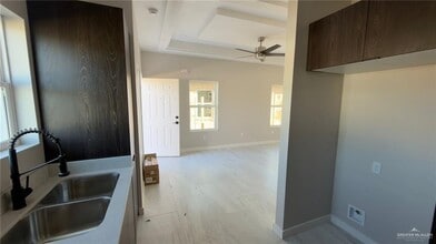 16 Paola St in Edinburg, TX - Building Photo - Building Photo