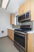 100 Jane St in New York, NY - Building Photo - Interior Photo