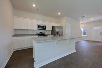 111 Pendleton Place Way in Pendleton, SC - Building Photo - Building Photo