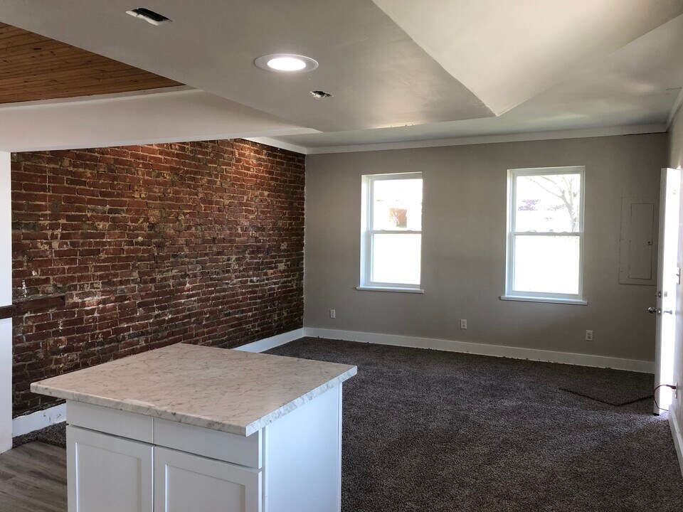 1201 Jefferson St in Burlington, IA - Building Photo