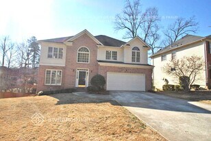 639 Mountain Oaks Pkwy in Stone Mountain, GA - Building Photo