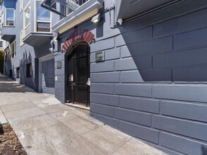 Magland Arms Apartments in San Francisco, CA - Foto de edificio - Building Photo