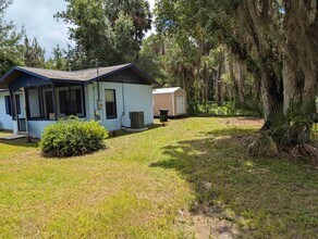 601 McClure St in Welaka, FL - Building Photo - Building Photo