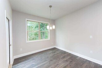 207 Jonquil Spring Rd in Woodstock, GA - Building Photo - Building Photo