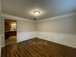 5111 Eagle Creek Dr in Charlotte, NC - Building Photo - Building Photo