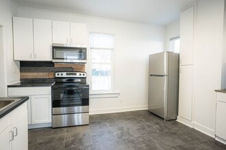 1729 Jackson St in La crosse, WI - Building Photo - Building Photo